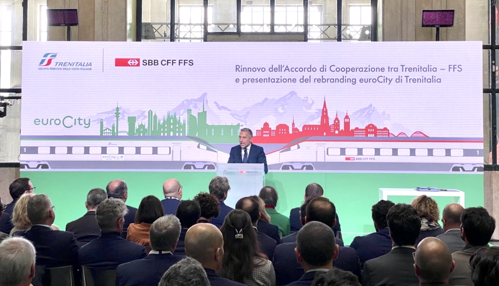 Treni Lombardia-Svizzera: Obiettivo Connessioni Ogni Mezz'ora