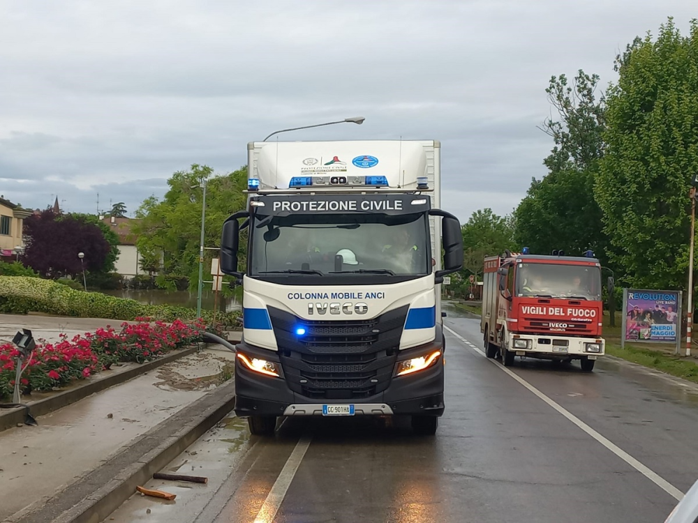 Protezione civile: esercitazione anti-allagamento tra Lambro e Legnano