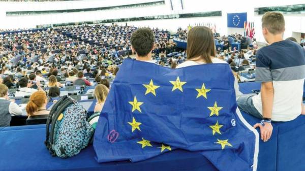 Giovani ed Europa a Turate: Ciclo di incontri dedicato alle opportunità di mobilità per i giovani in Europa