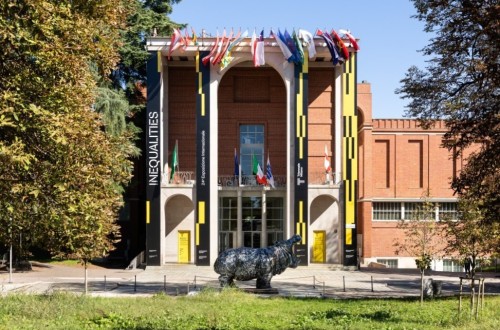 Ippopotamo di cartapesta alla Triennale: l’ultima opera di Allegrucci